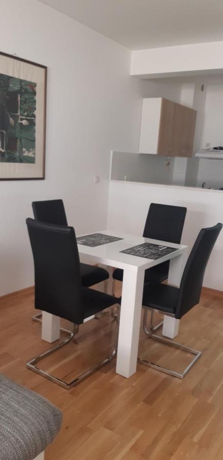 Daka-Maka Lägenhet Podgorica Exteriör bild